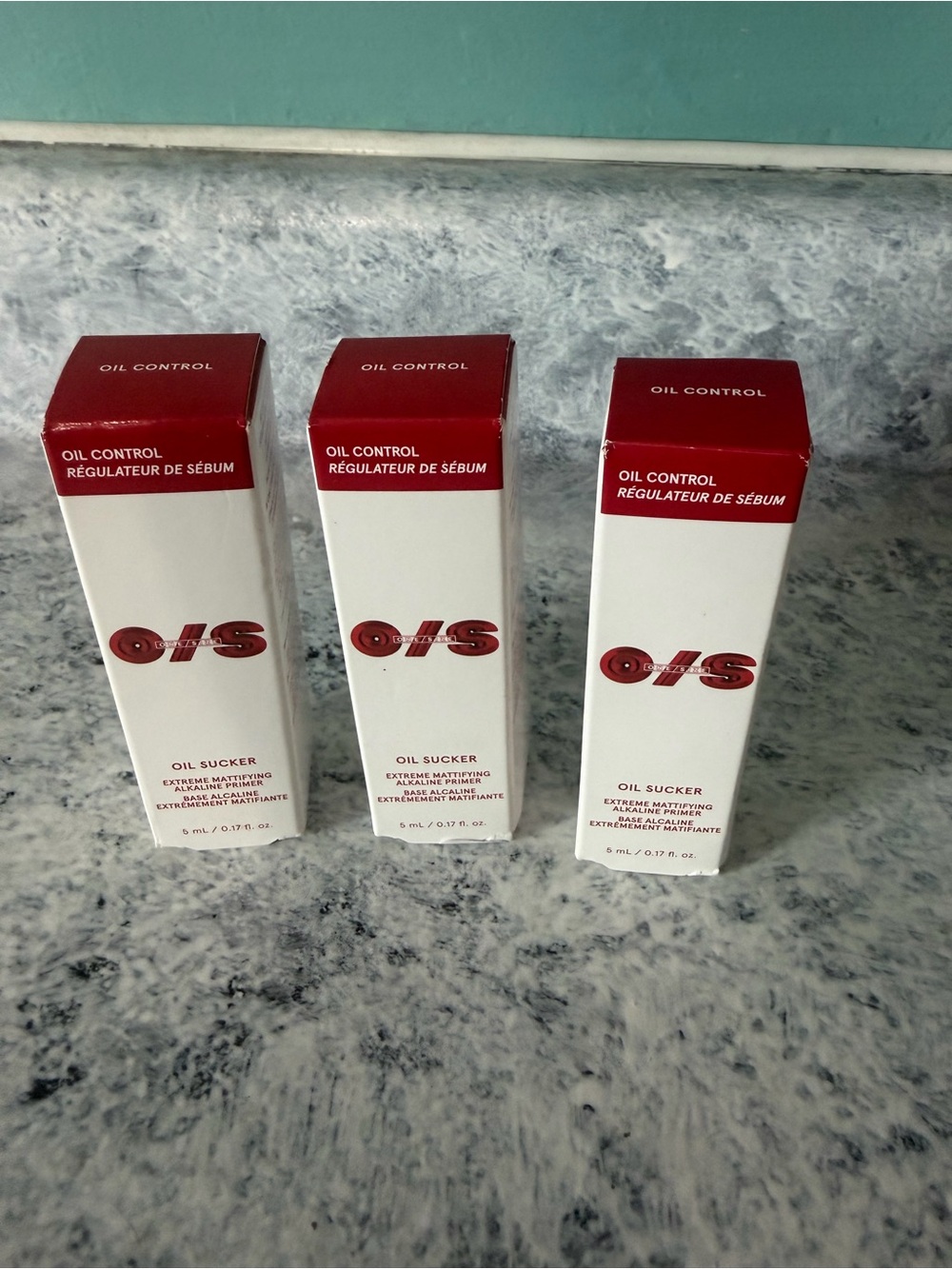 Oil Sucker Oil Control Mattifying Primer - 3 mini / travel size